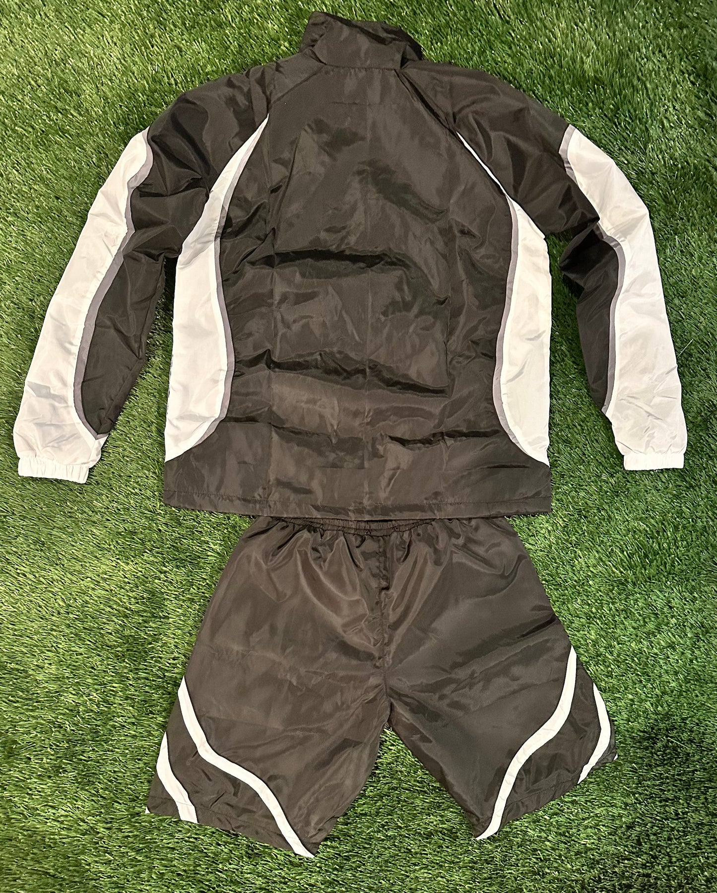 BLACK & WHITE ARDENT AFFECTION WINDBREAKER SET